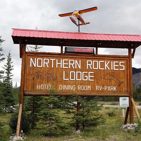 Northern Rockies Lodge Muncho Lake 외부 사진